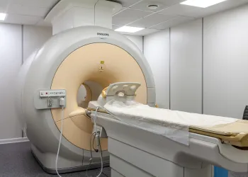 Томограф центра МРТ в Тушино